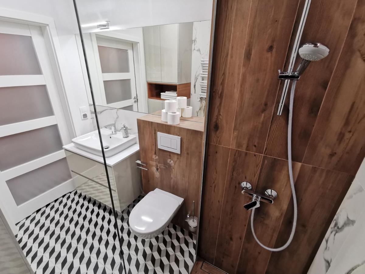 Zajezdnia Wrzeszcz Apartamenty Gdańsk Exterior foto